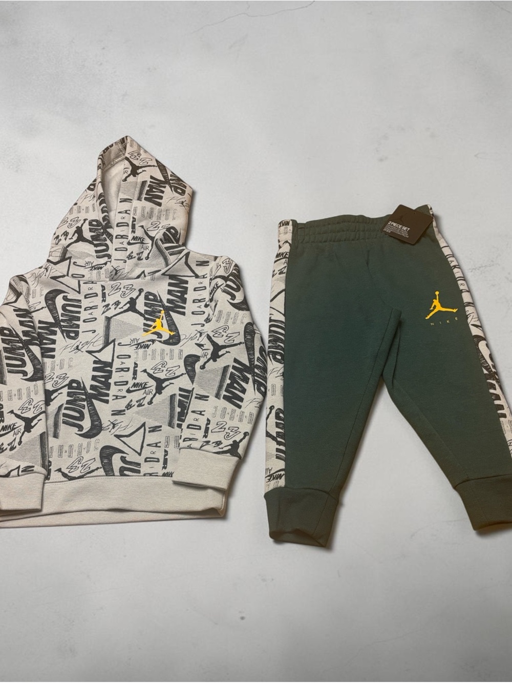 Jordan Kids 2T Green & Gray Logo Jogger Set with Yellow Jumpman NWT